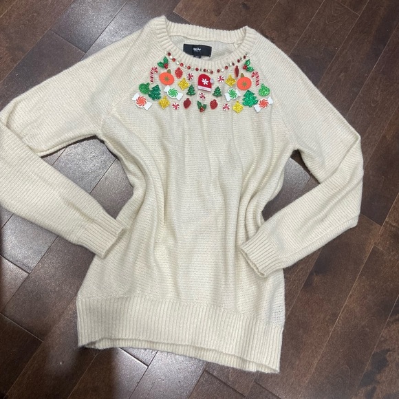 sold🚫 Christmas sweater w decals - Picture 3 of 4